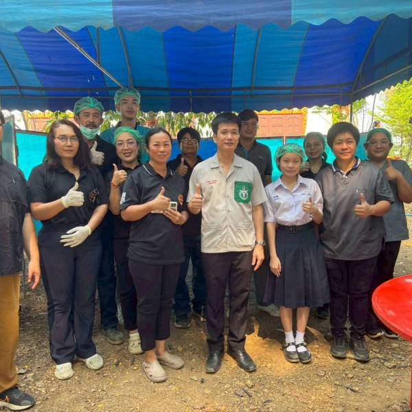 หน่วยแพทย์เคลื่อนที่ พอ. สว. และออกหน่วยบริการประชาชนโครงการหน่วยบำบัดทุกข์ บำรุงสุข สร้างรอยยิ้มให้ประชาชน จังหวัดกำแพงเพชร (จังหวัดเคลื่อนที่) 