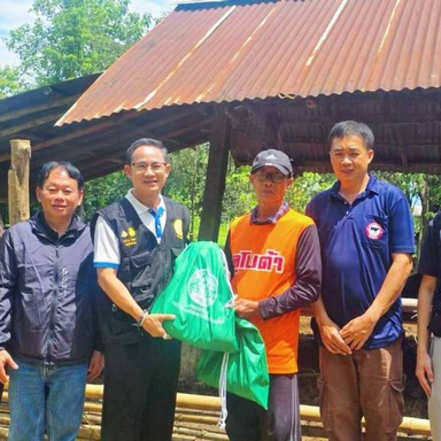 ลงพื้นที่เยี่ยมเกษตรกรผู้เลี้ยงโคนมในพื้นที่อำเภอทุ่งเสลี่ยม จังหวัดสุโขทัย