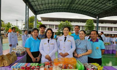 ร่วมพิธีเจริญพระพุทธมนต์และทำบุญตักบาตรพระสงฆ์-สามเณร 94 รูป ถวายเป็นพระราชกุศล เนื่องในวันเฉลิมพระชนมพรรษา 12 สิงหาคม 2568